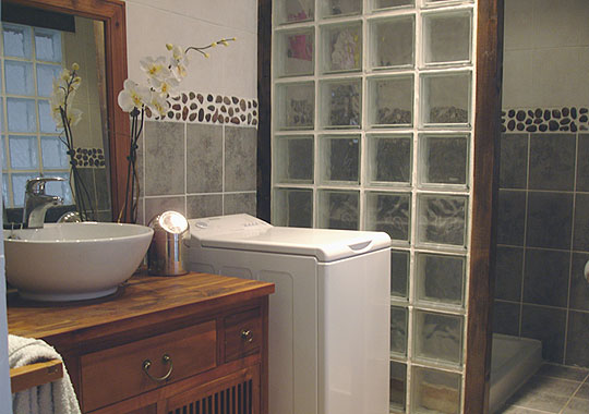 Petite chambre avec salle de bain – sariva.net De bains Chambre salle décor