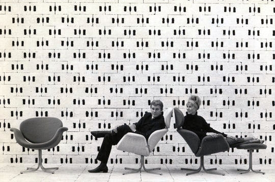 Pierre Paulin : fauteuil et ottoman dits 